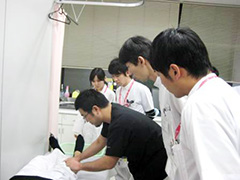 整形外科　福井先生