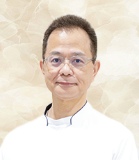 井上 格 医師